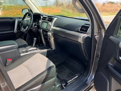 Used 2018 Toyota 4Runner SR5 image 15