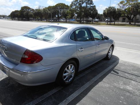Used 2005 Buick LaCrosse CXL image 5