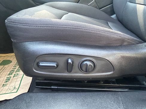 Used 2016 Chevrolet Malibu LT FWD image 23