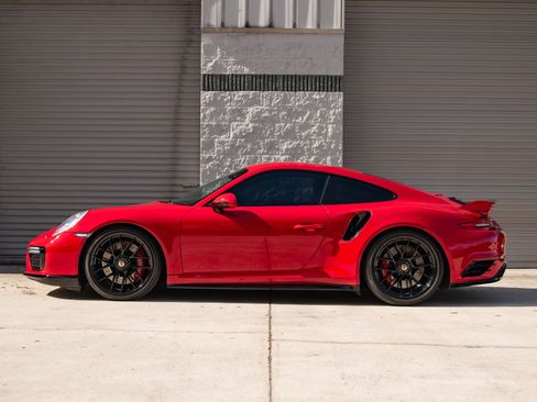 Used 2017 Porsche 911 Turbo image 8