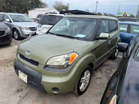 Used 2010 Kia Soul image 2