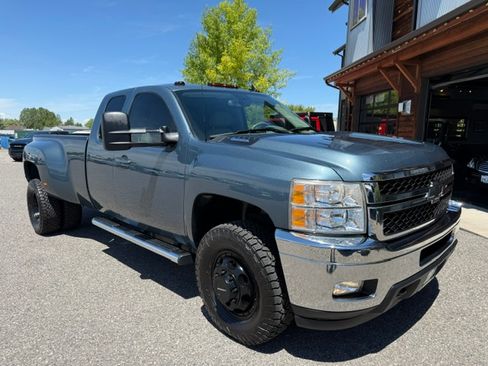 Used 2011 Chevrolet Silverado 3500 4x4 Extended Cab LTZ image 8