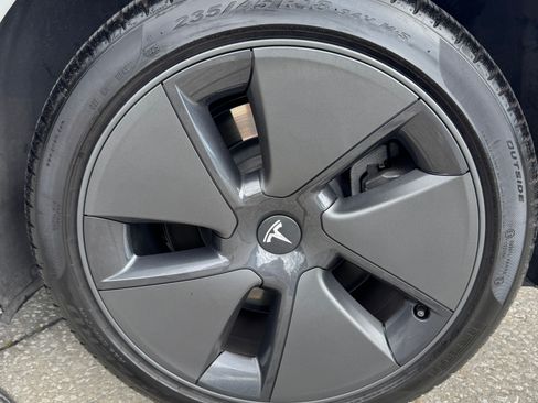 Used 2023 Tesla Model 3 Standard Range RWD image 15