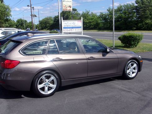 Used 2014 BMW 328i xDrive Wagon AWD/4WD image 7