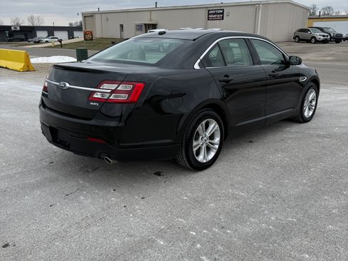 Used 2015 Ford Taurus SEL image 3