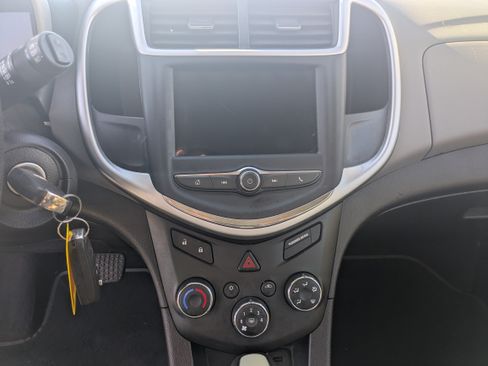 Used 2018 Chevrolet Sonic LT image 4