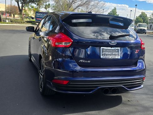 Used 2017 Ford Focus ST image 8