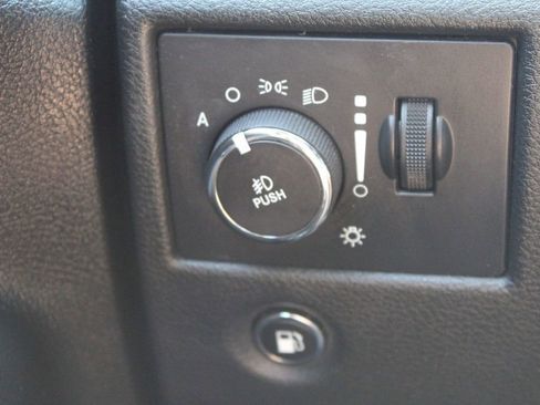 Used 2014 Jeep Grand Cherokee Limited image 17