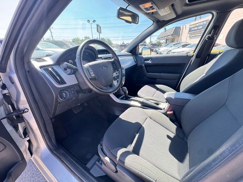 Used 2011 Ford Focus SES Sedan FWD image 16