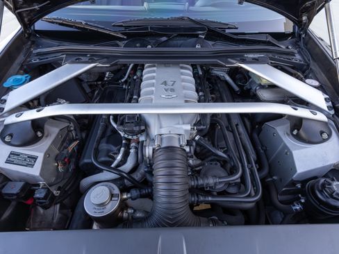 Used 2010 Aston Martin V8 Vantage image 36