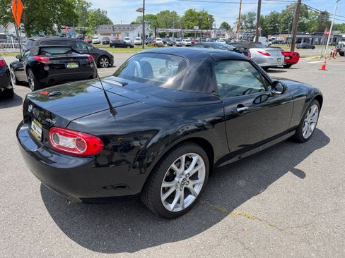 Used 2014 MAZDA MX-5 Miata Grand Touring Hard Top RWD image 25