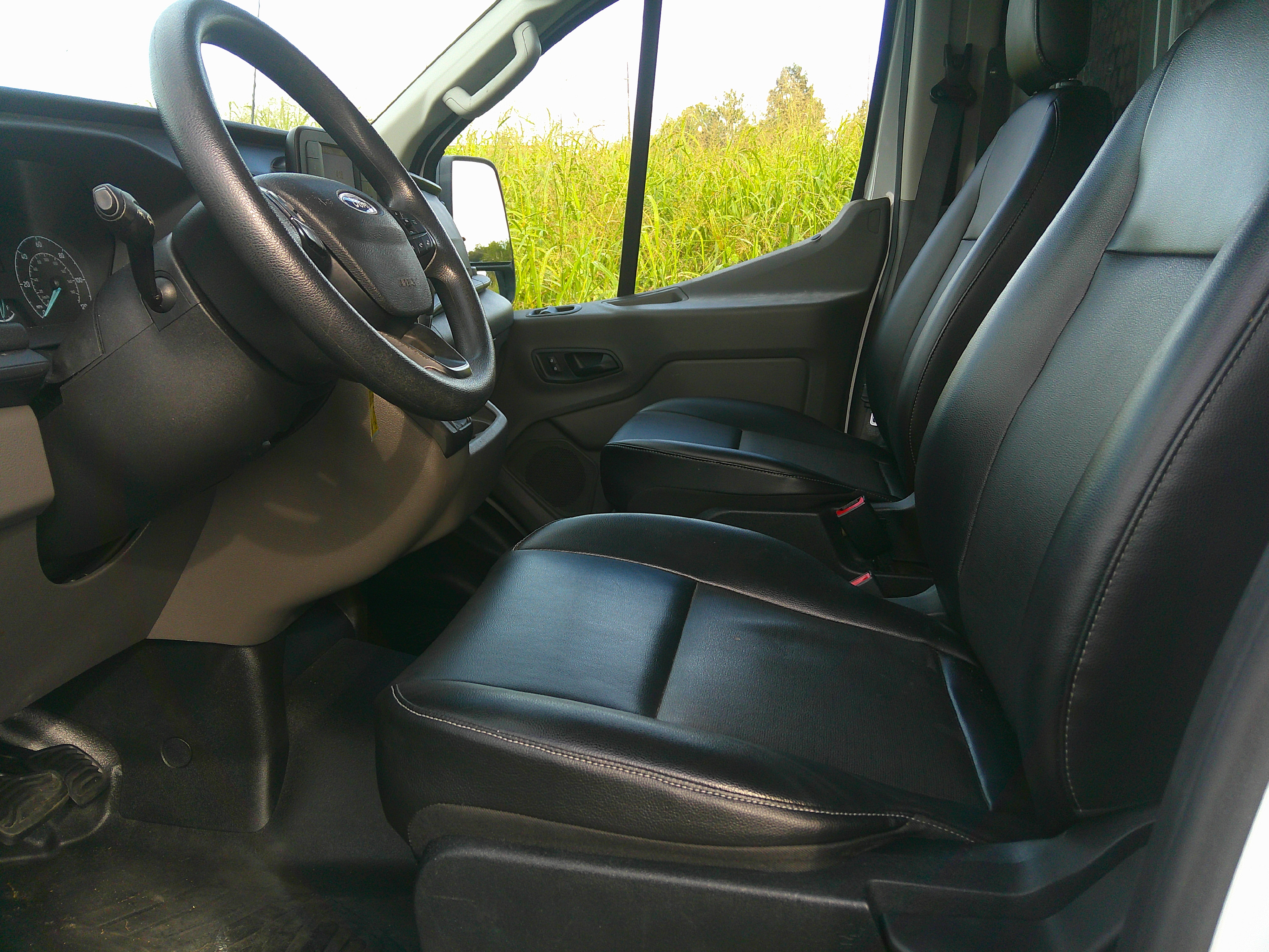 Used 2020 Ford Transit 150 Low Roof RWD image 13
