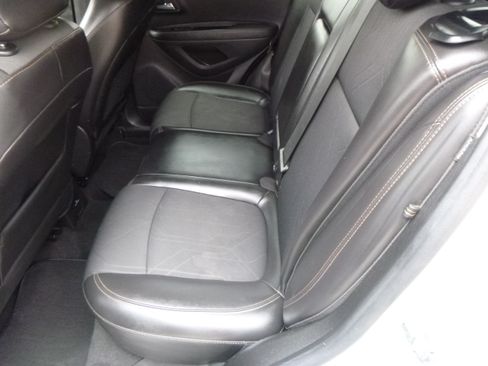 Used 2019 Chevrolet Trax LT image 15