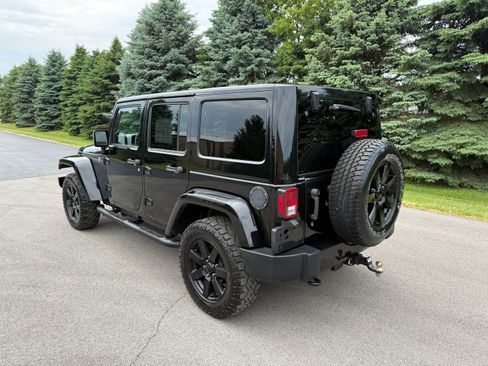 Used 2014 Jeep Wrangler 4WD Unlimited Altitude image 5