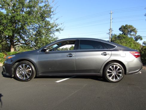 Used 2016 Toyota Avalon XLE Premium image 1