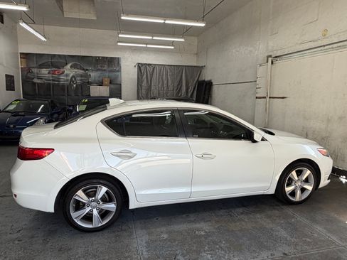 Used 2014 Acura ILX w/ Premium Package FWD image 8