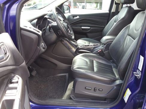 Used 2013 Ford Escape Titanium image 2