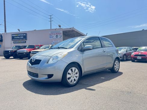 Used 2008 Toyota Yaris 2-Door Hatchback FWD image 3