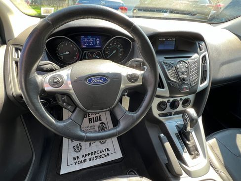 Used 2014 Ford Focus SE Hatchback FWD image 10