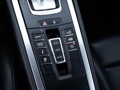 Used 2012 Porsche 911 Carrera S image 16