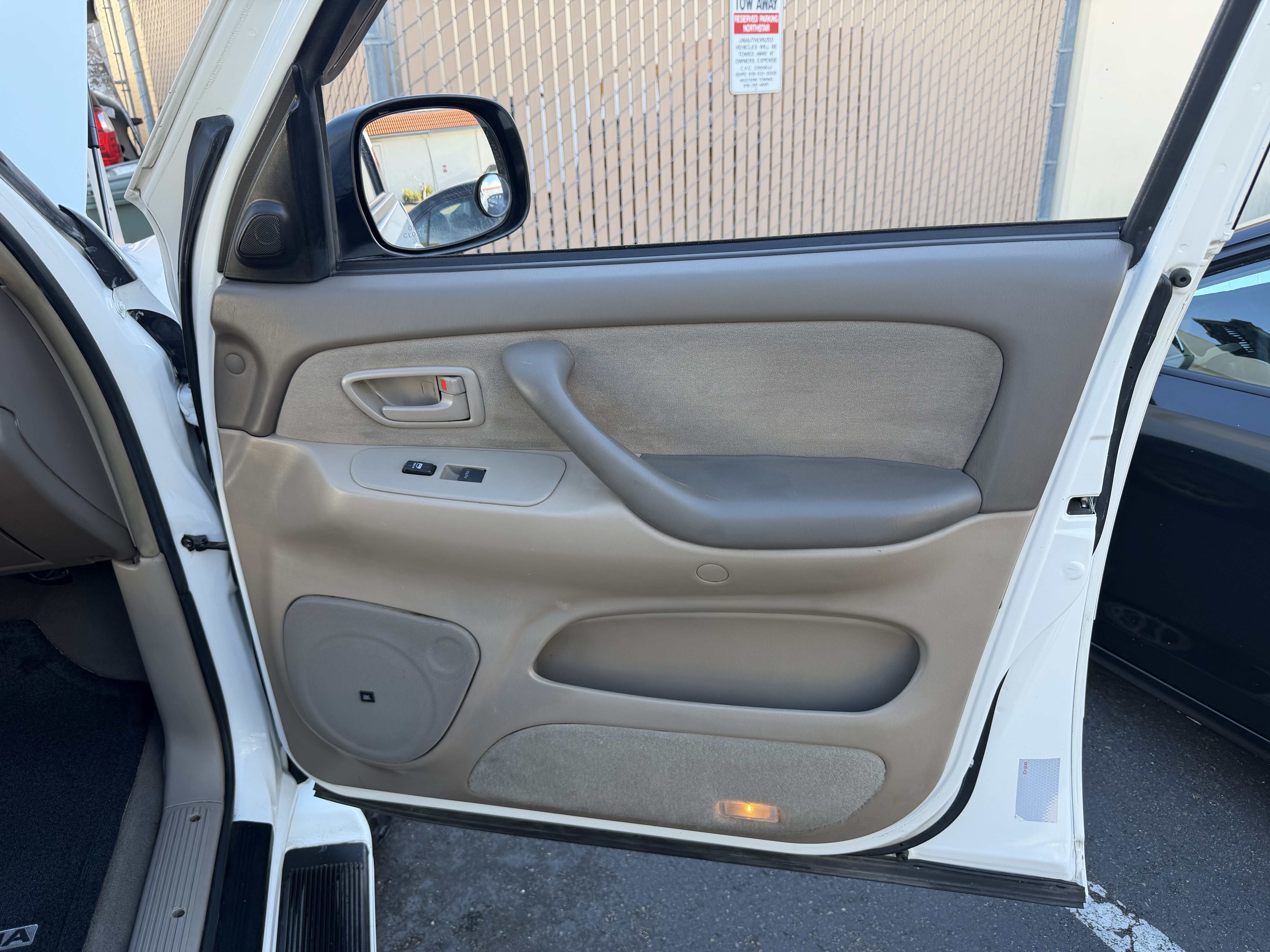 Used 2007 Toyota Sequoia 4WD SR5 image 29