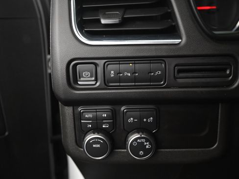 Used 2021 Chevrolet Suburban RST image 45