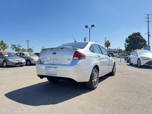 Used 2011 Ford Focus SES Sedan FWD image 8