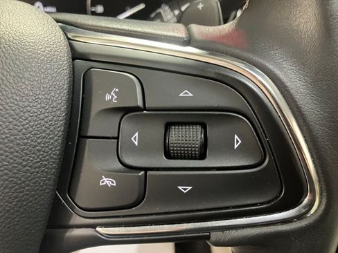 Used 2023 Buick Envision Preferred image 16