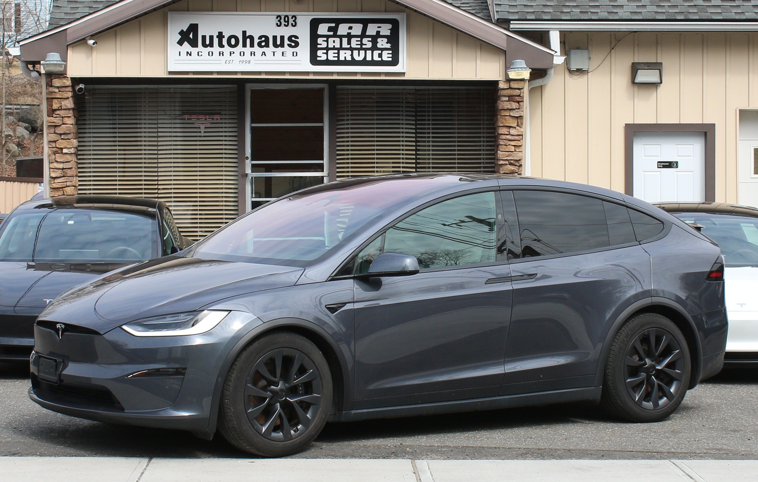Used 2023 Tesla Model X AWD/4WD image 4