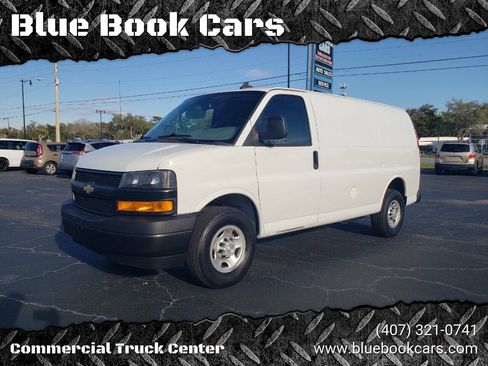 Used 2019 Chevrolet Express 2500 image 2