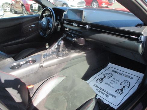 Used 2021 Toyota Supra Premium RWD image 4