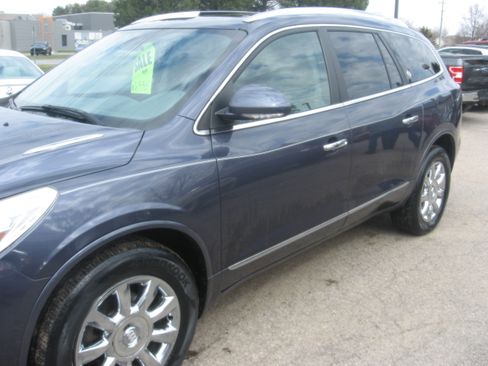Used 2014 Buick Enclave CXL image 1
