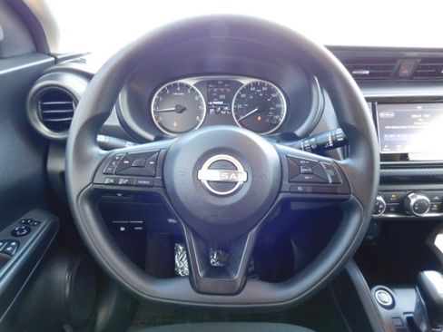 Used 2024 Nissan Kicks S image 14