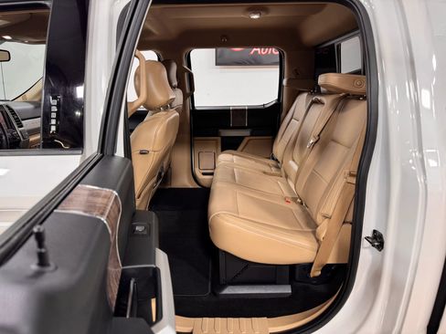 Used 2017 Ford F350 Lariat image 16