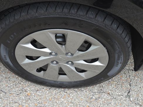 Used 2020 Kia Rio S Hatchback FWD image 24