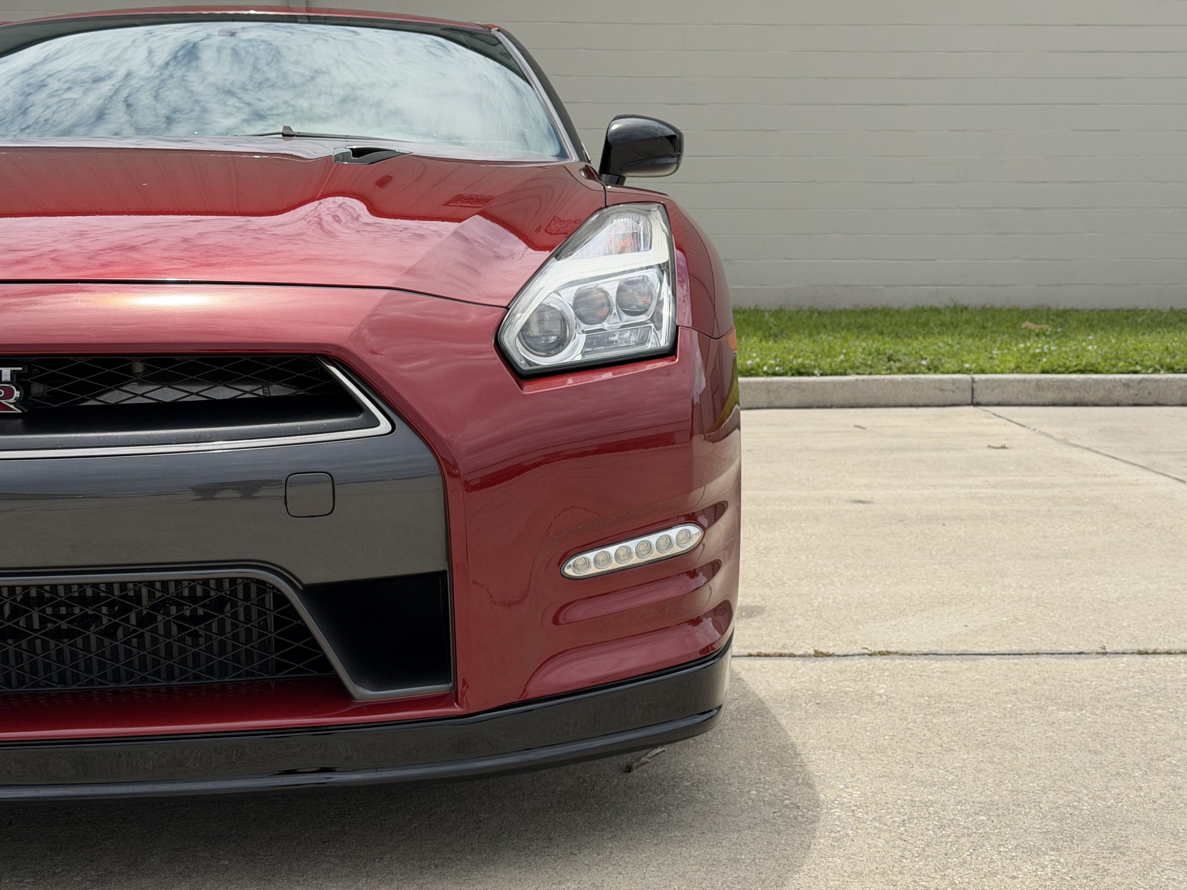 Used 2015 Nissan GT-R Premium AWD/4WD image 8