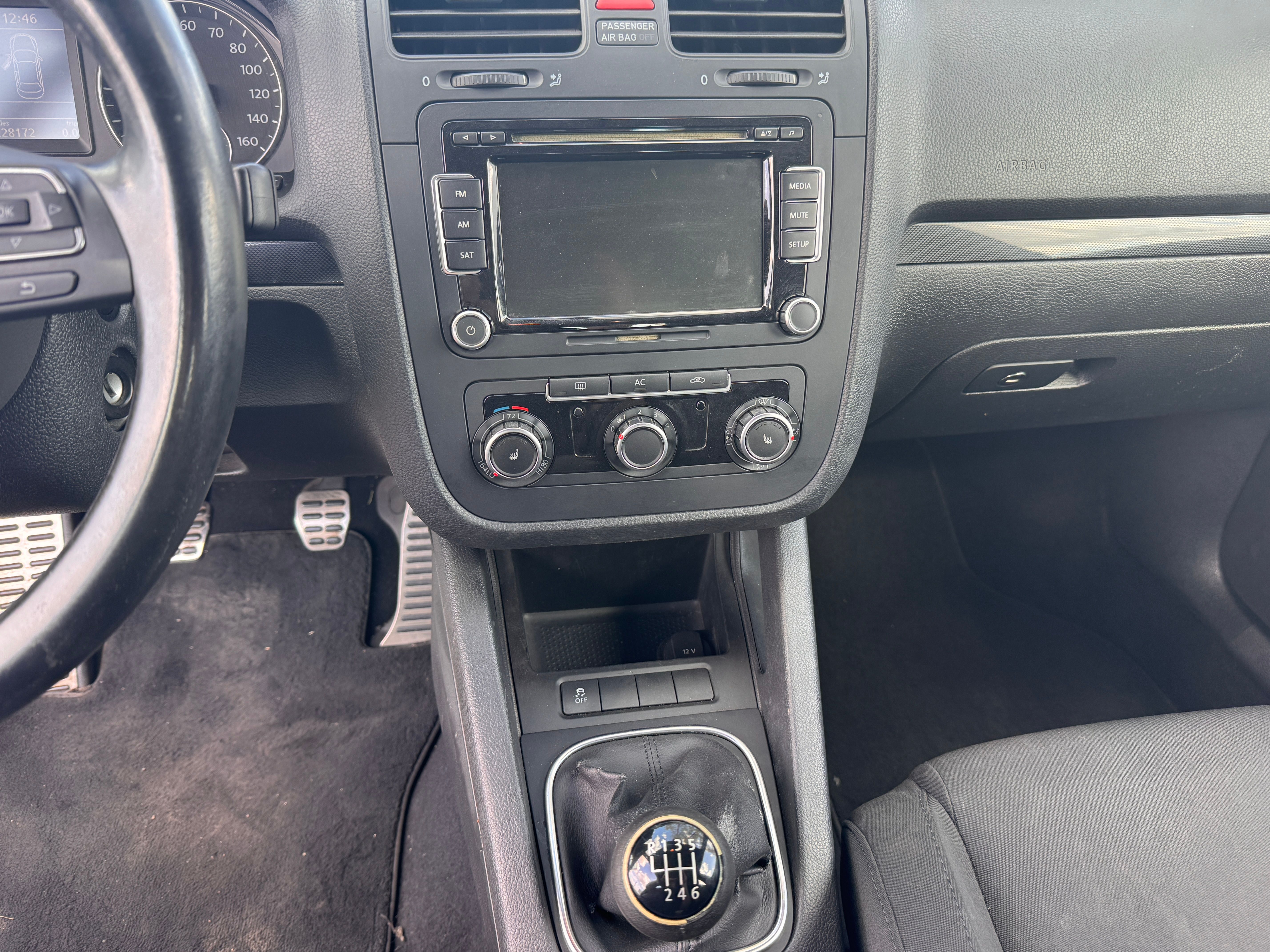 Used 2010 Volkswagen Jetta TDI Cup Sedan FWD image 13