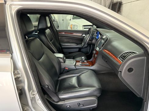 Used 2012 Chrysler 300 Limited RWD image 13