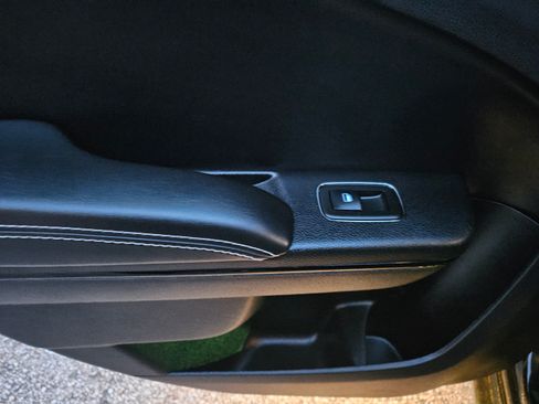 Used 2014 Chrysler 300 S image 42