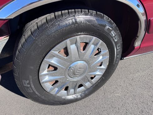 Used 2005 Mercury Grand Marquis GS image 28