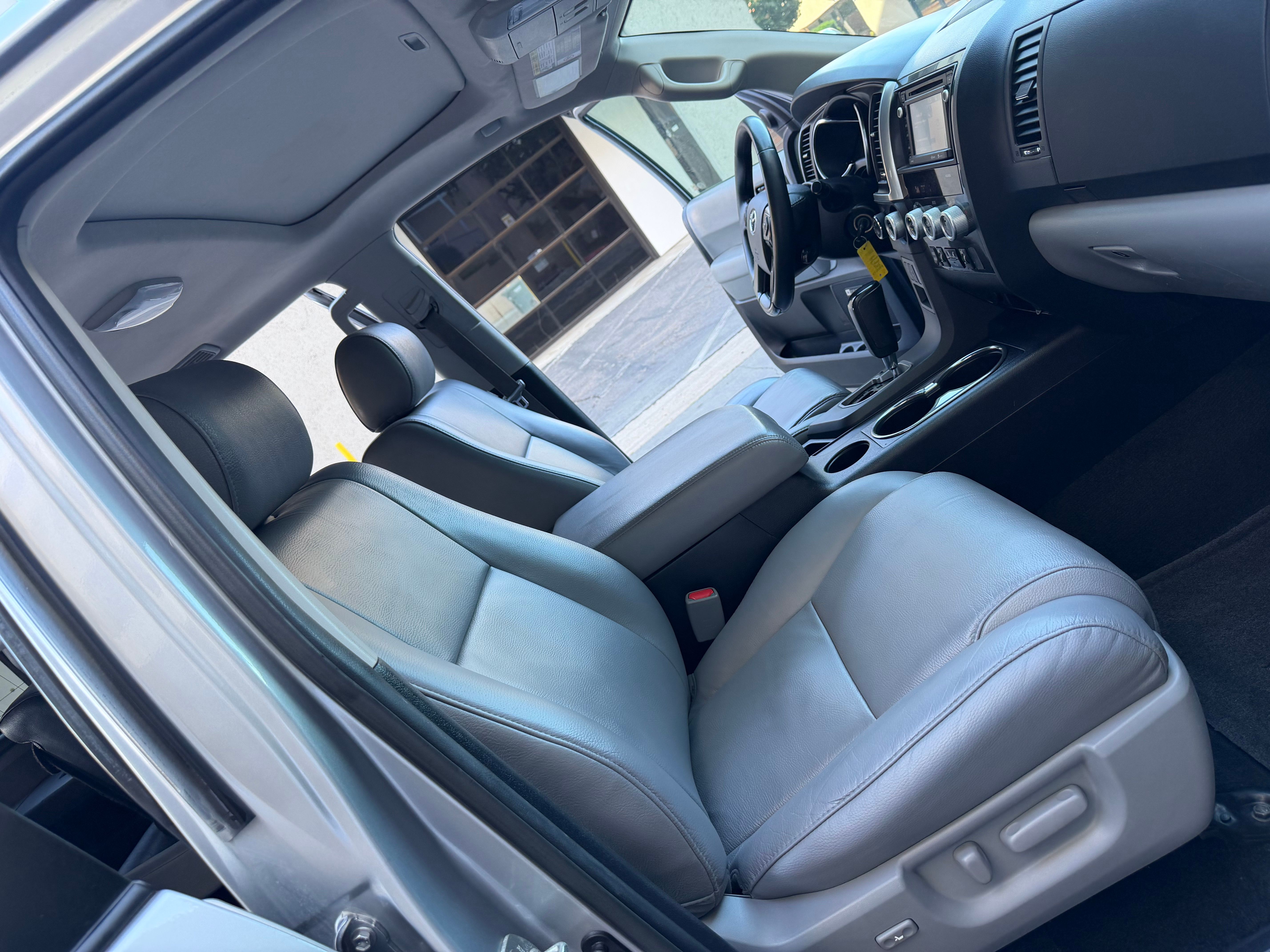 Used 2018 Toyota Sequoia Limited AWD/4WD image 28