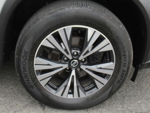 Used 2021 Nissan Rogue SV image 21
