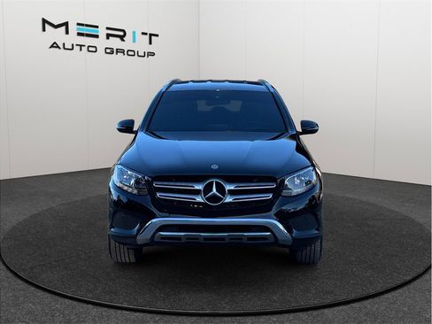 Used 2019 Mercedes-Benz GLC 300 GLC 300 Sport Utility 4D image 3