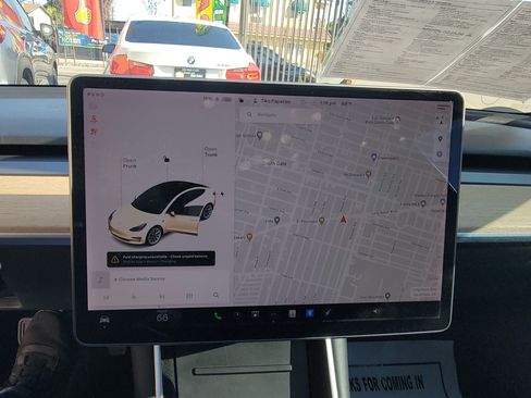 Used 2019 Tesla Model 3 image 9