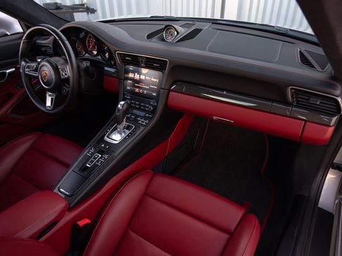 Used 2018 Porsche 911 Turbo S image 25