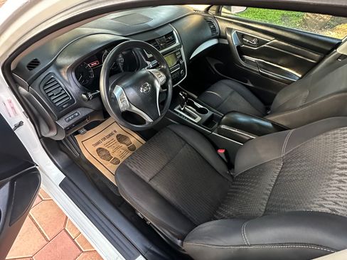 Used 2016 Nissan Altima 2.5 SV image 7