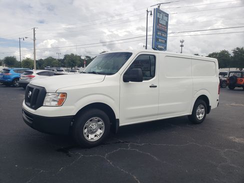 Used 2021 Nissan NV 1500 SV image 2