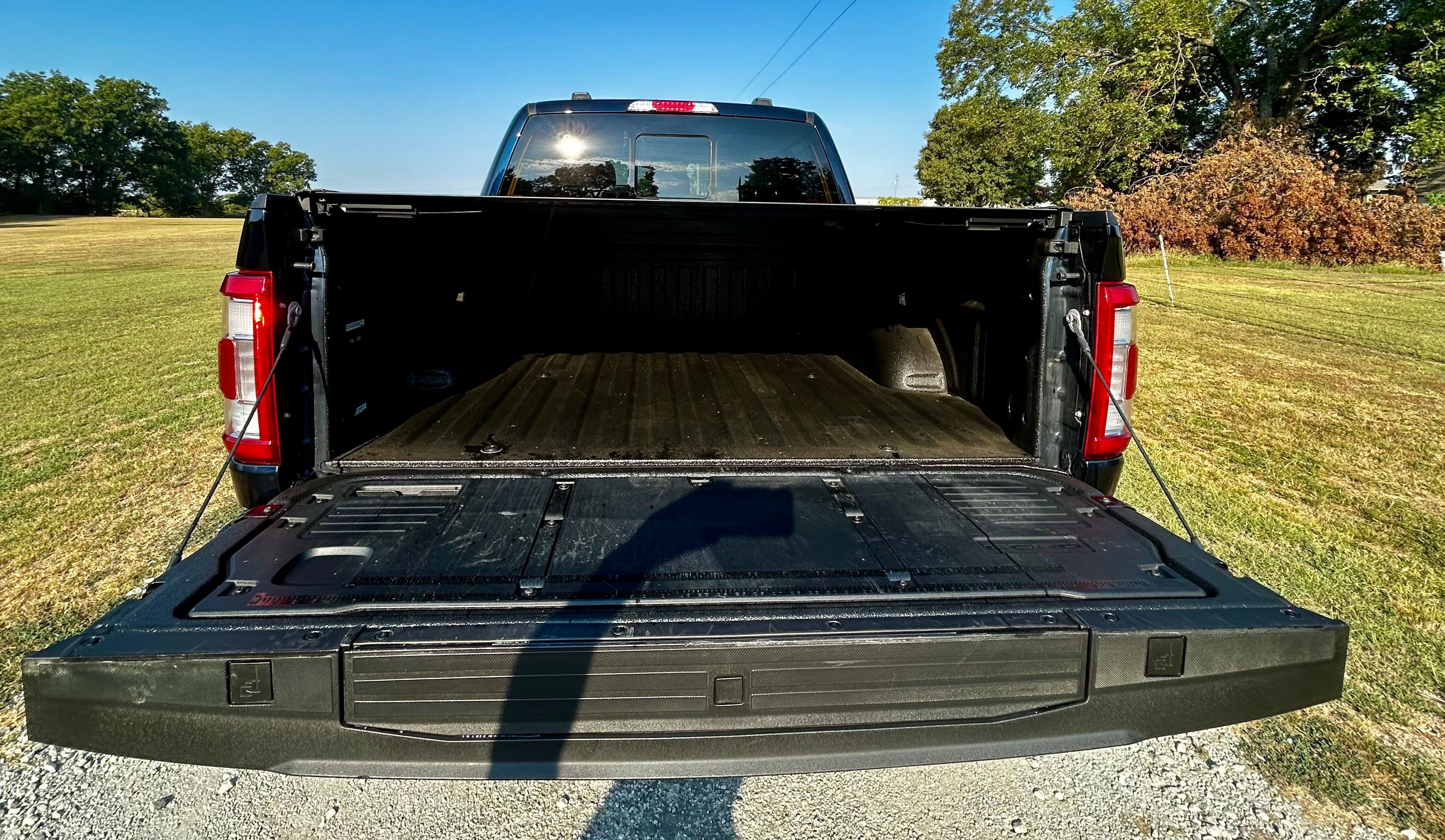Used 2023 Ford F150 4x4 SuperCrew Hybrid image 8