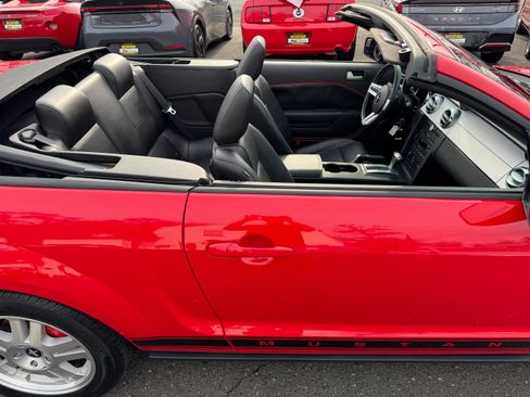 Used 2007 Ford Mustang Premium image 18