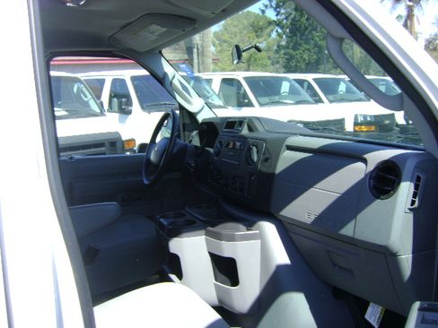 Used 2012 Ford E-150 and Econoline 150 Wagon RWD image 11